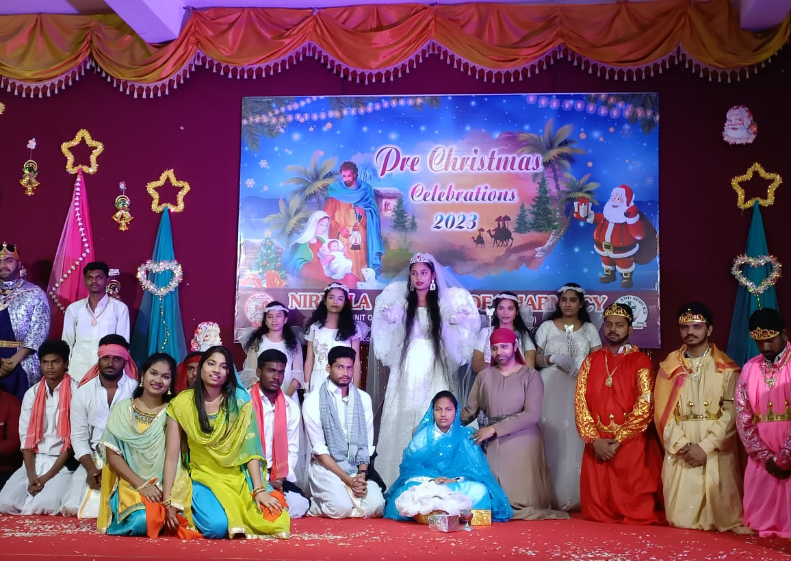 Semi Christmas 2023 - Image 1